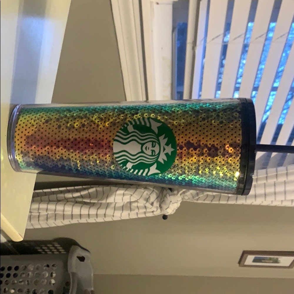 Starbucks cup winter 2020